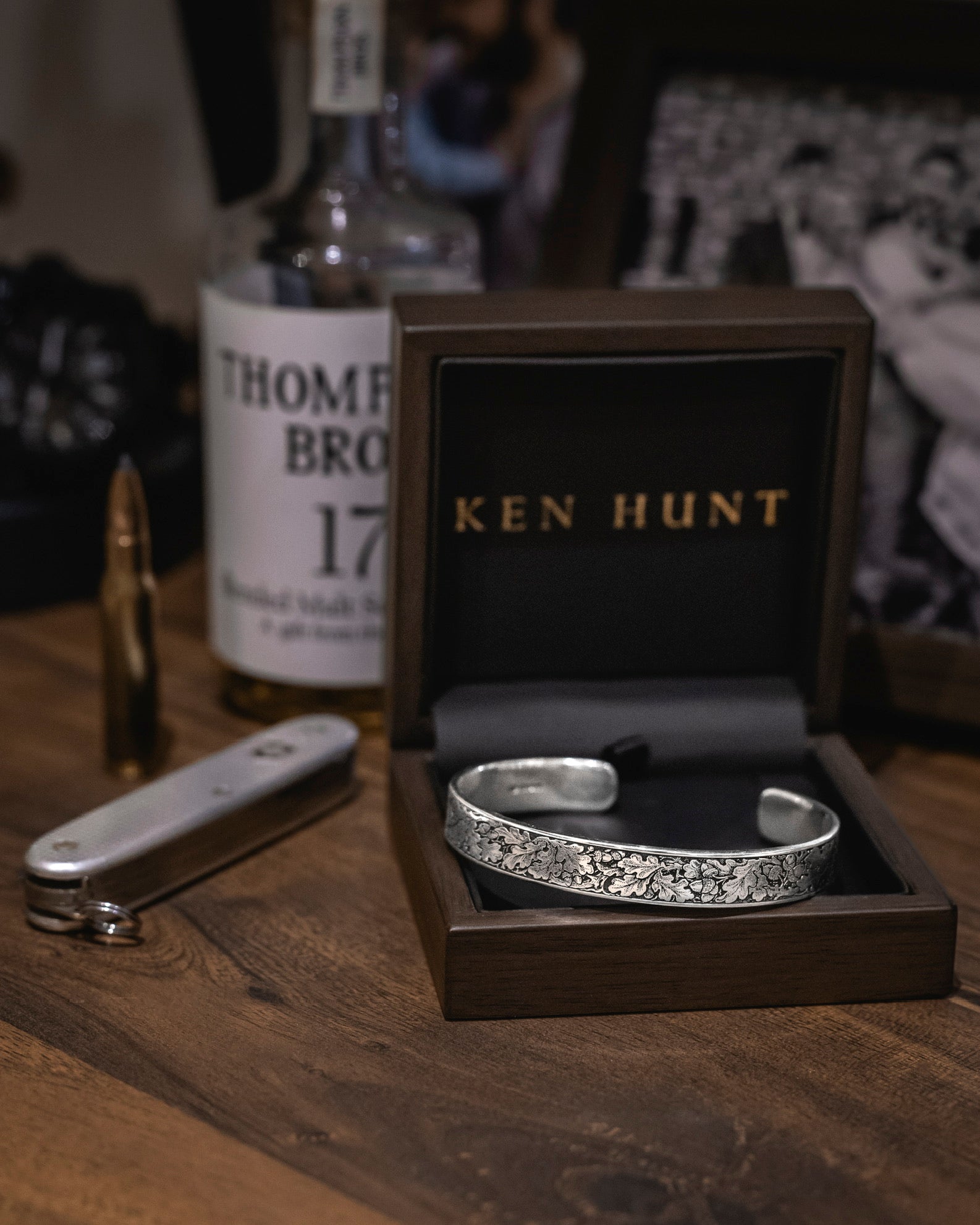 Oak Leaves Engraved Bracelet