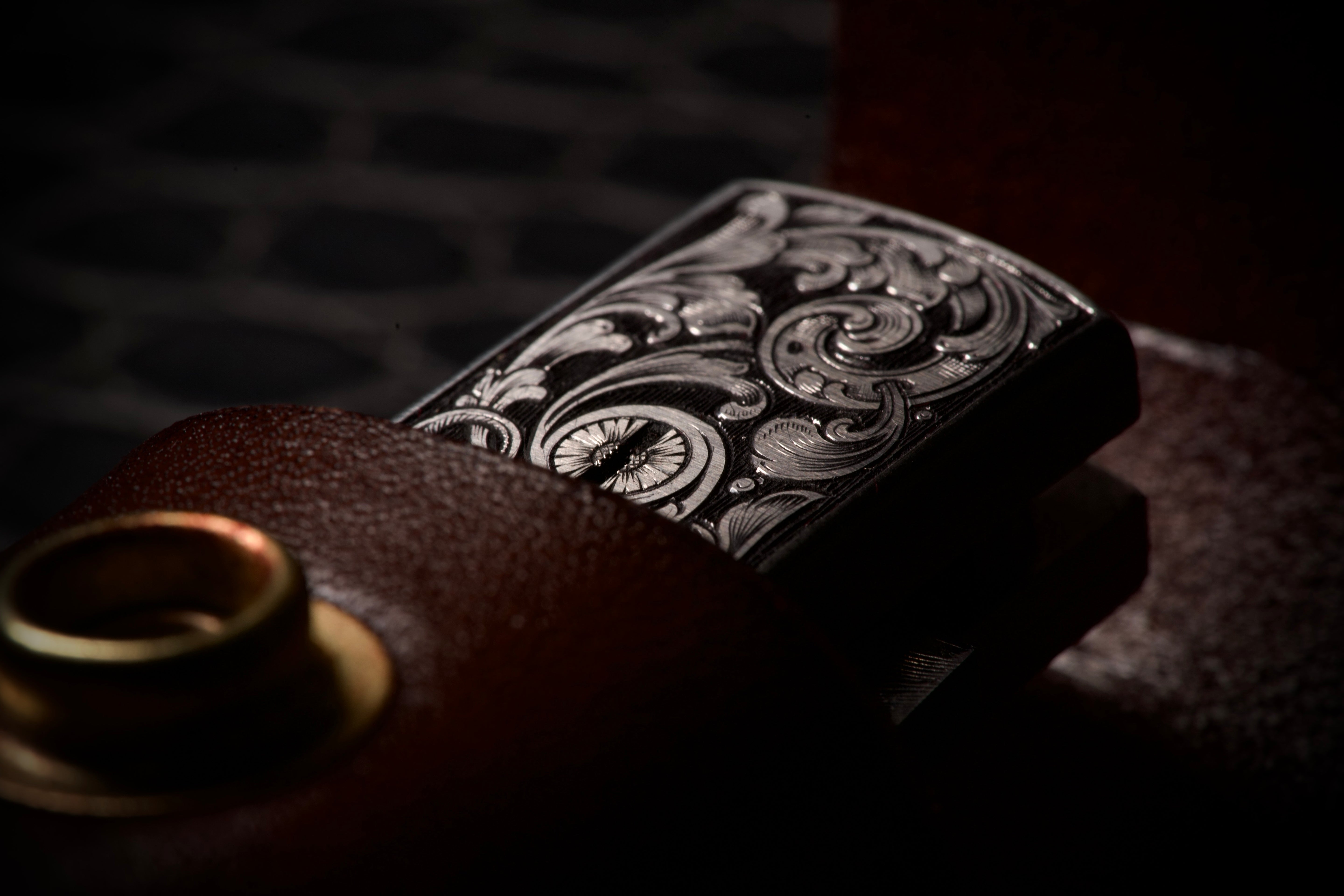 Marcus Hunt Large Acanthus Scroll Engraved Folding Knife