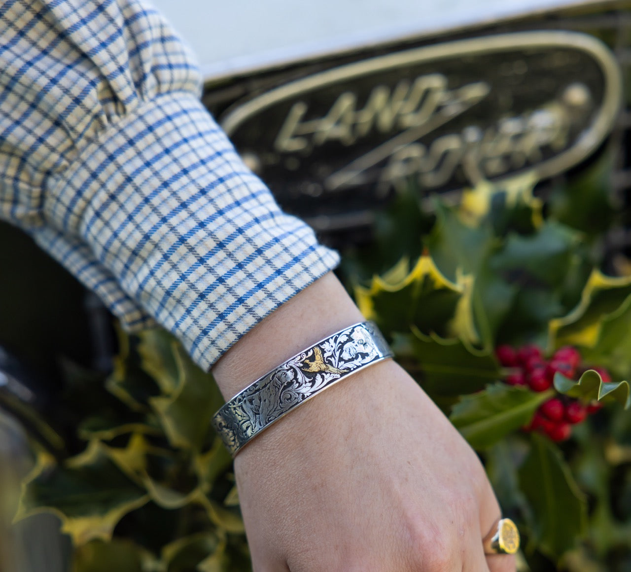 Two Tone Hunting Dogs Bracelet