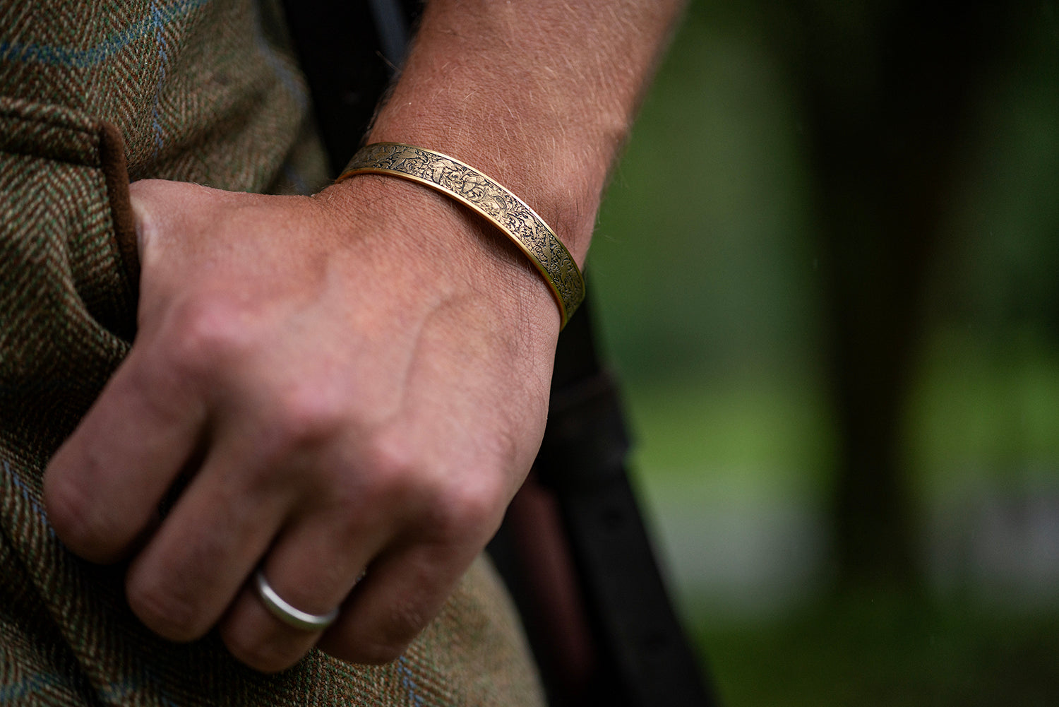 Birds in Flight Engraved Bracelet