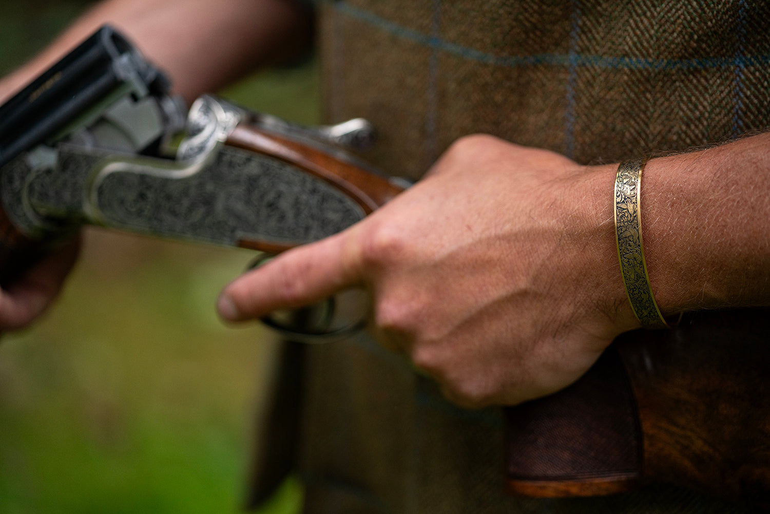 Birds in Flight Engraved Bracelet