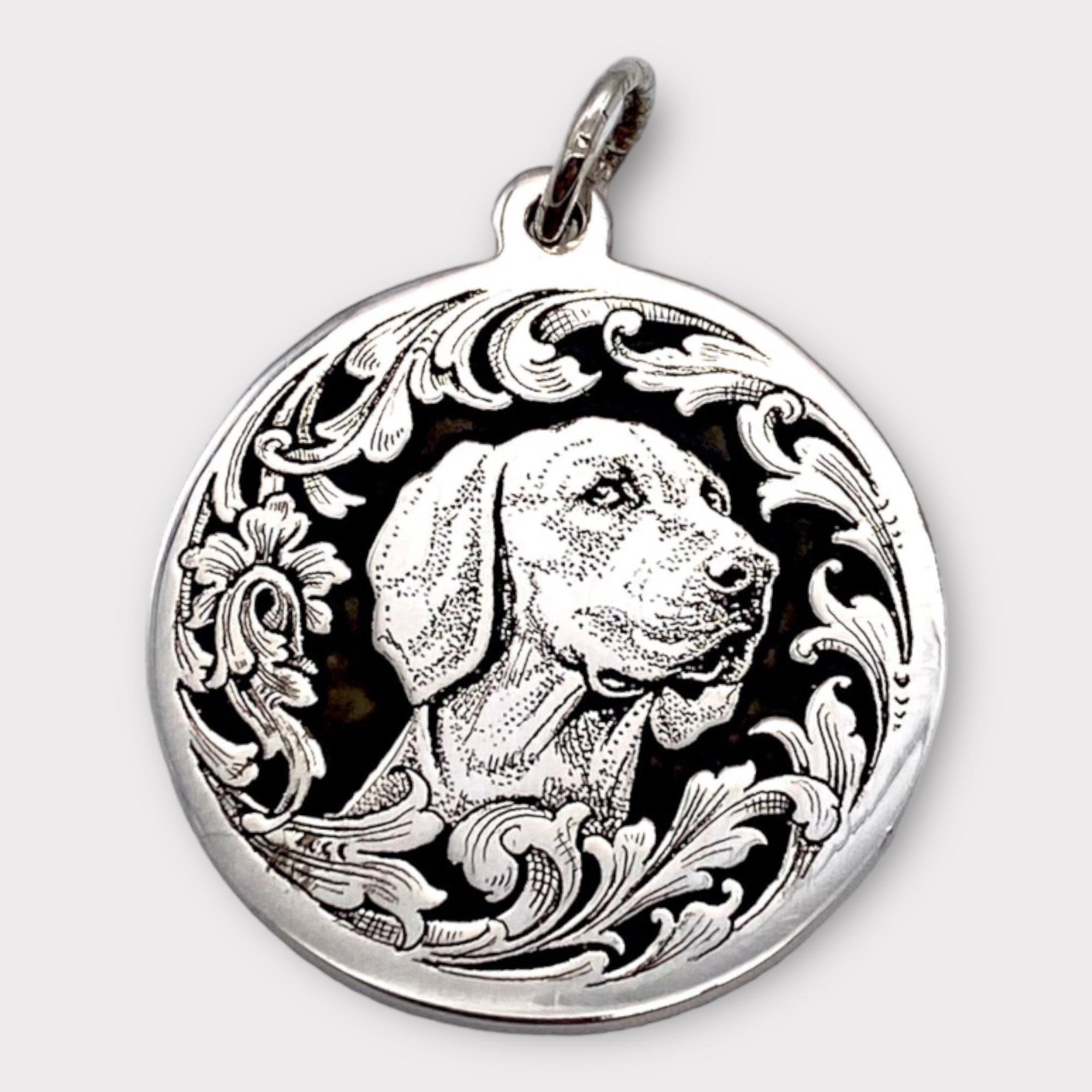 Vizla Pendant